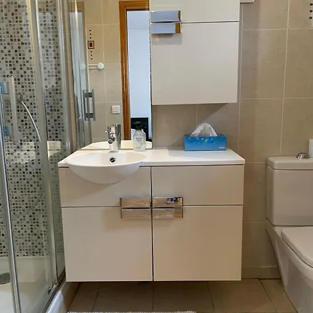 Отель Grande Maison Proche De Centre De Paris *