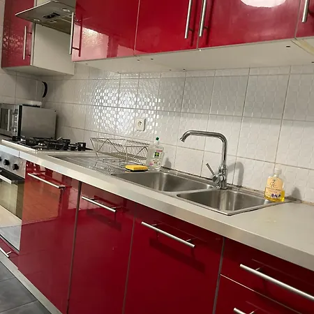 Grande Maison Proche De Centre De Paris Отель *